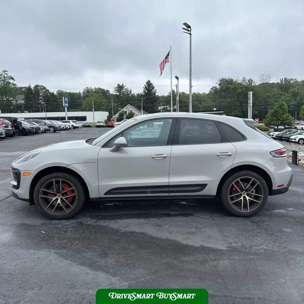 2022 Porsche Macan S