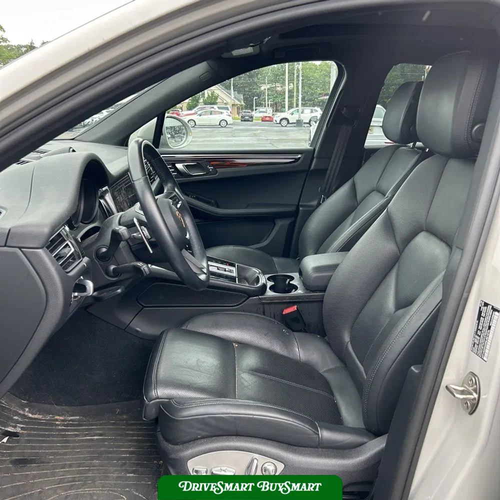 2022 Porsche Macan S