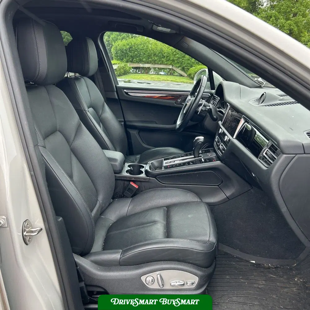 2022 Porsche Macan S