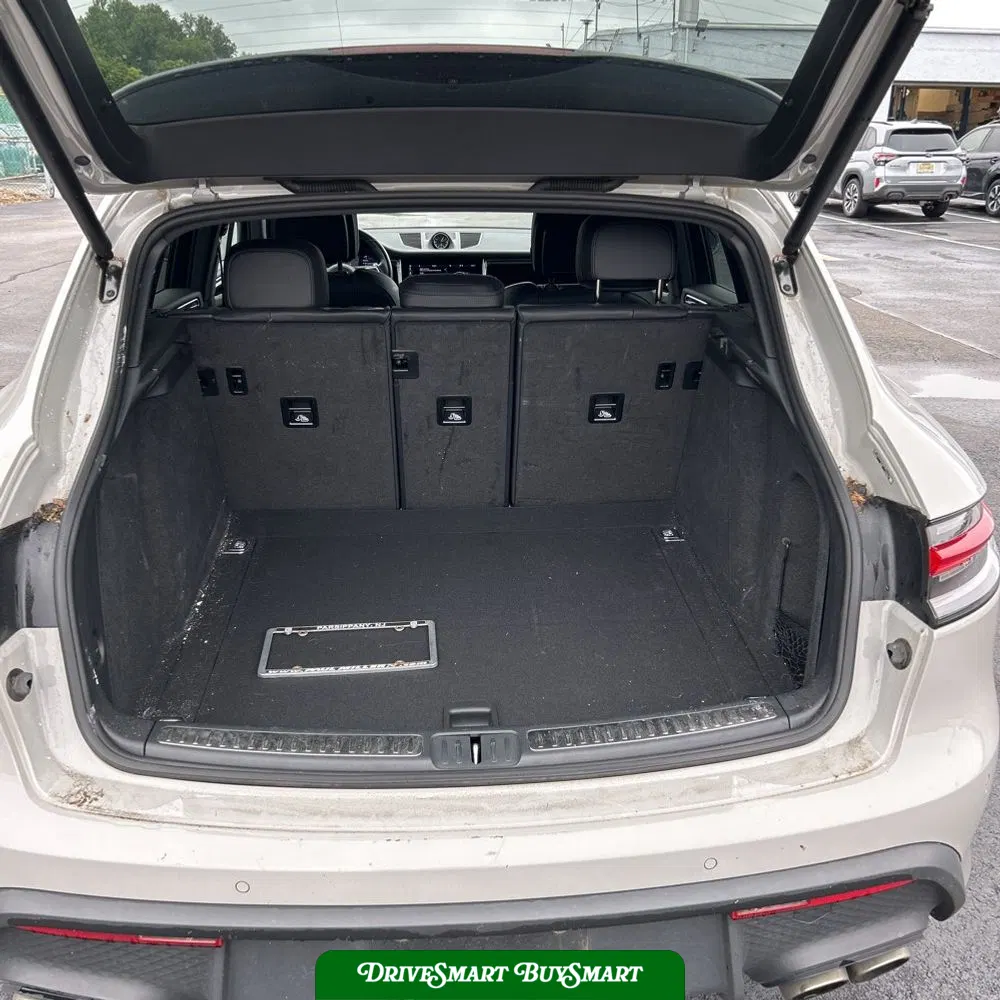 2022 Porsche Macan S