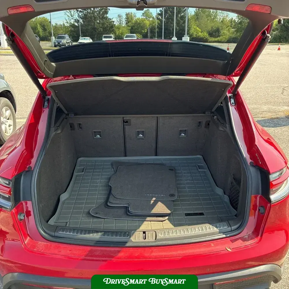 2022 Porsche Macan S