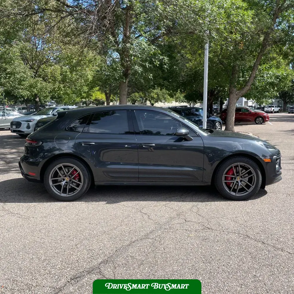 2022 Porsche Macan S