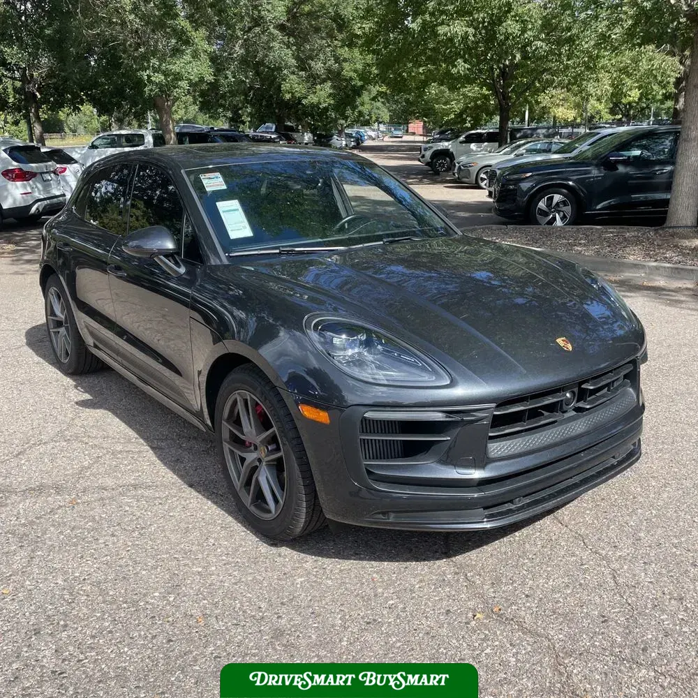 2022 Porsche Macan S