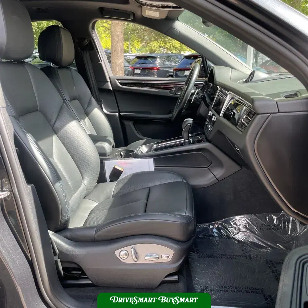 2022 Porsche Macan S