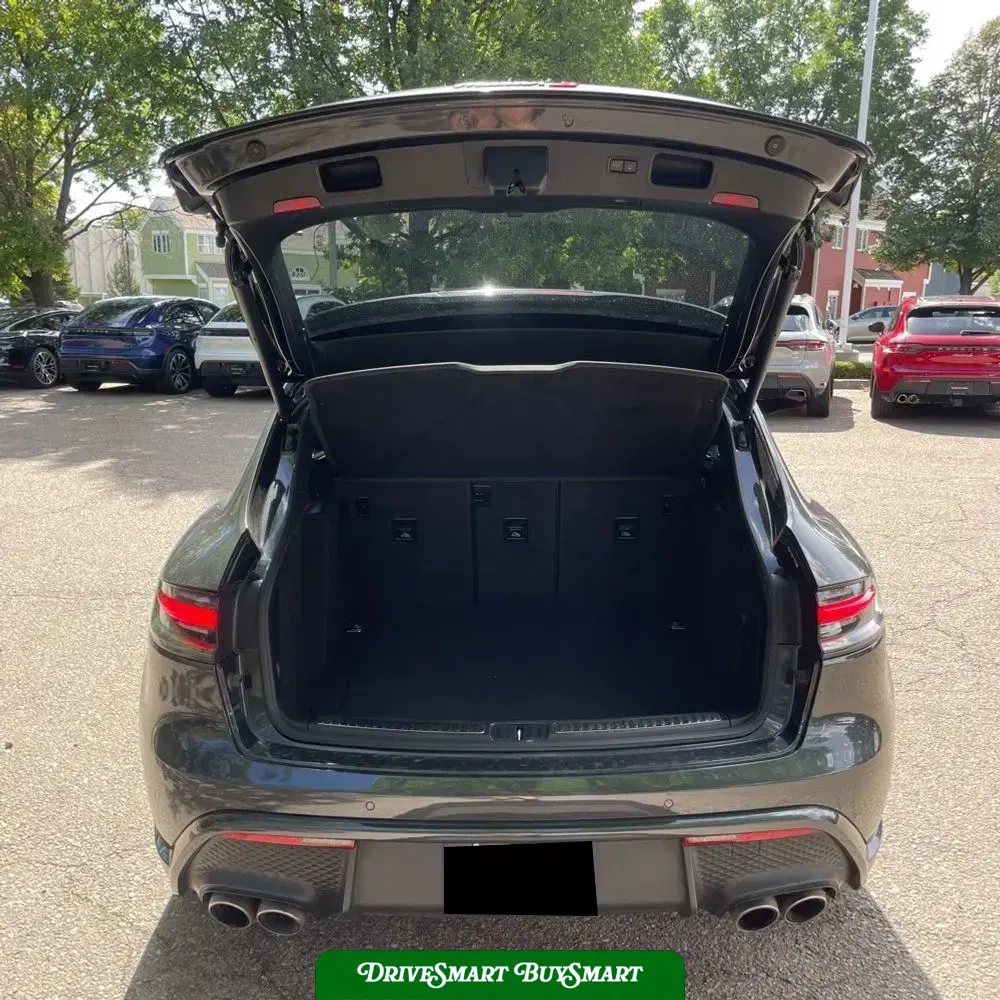 2022 Porsche Macan S