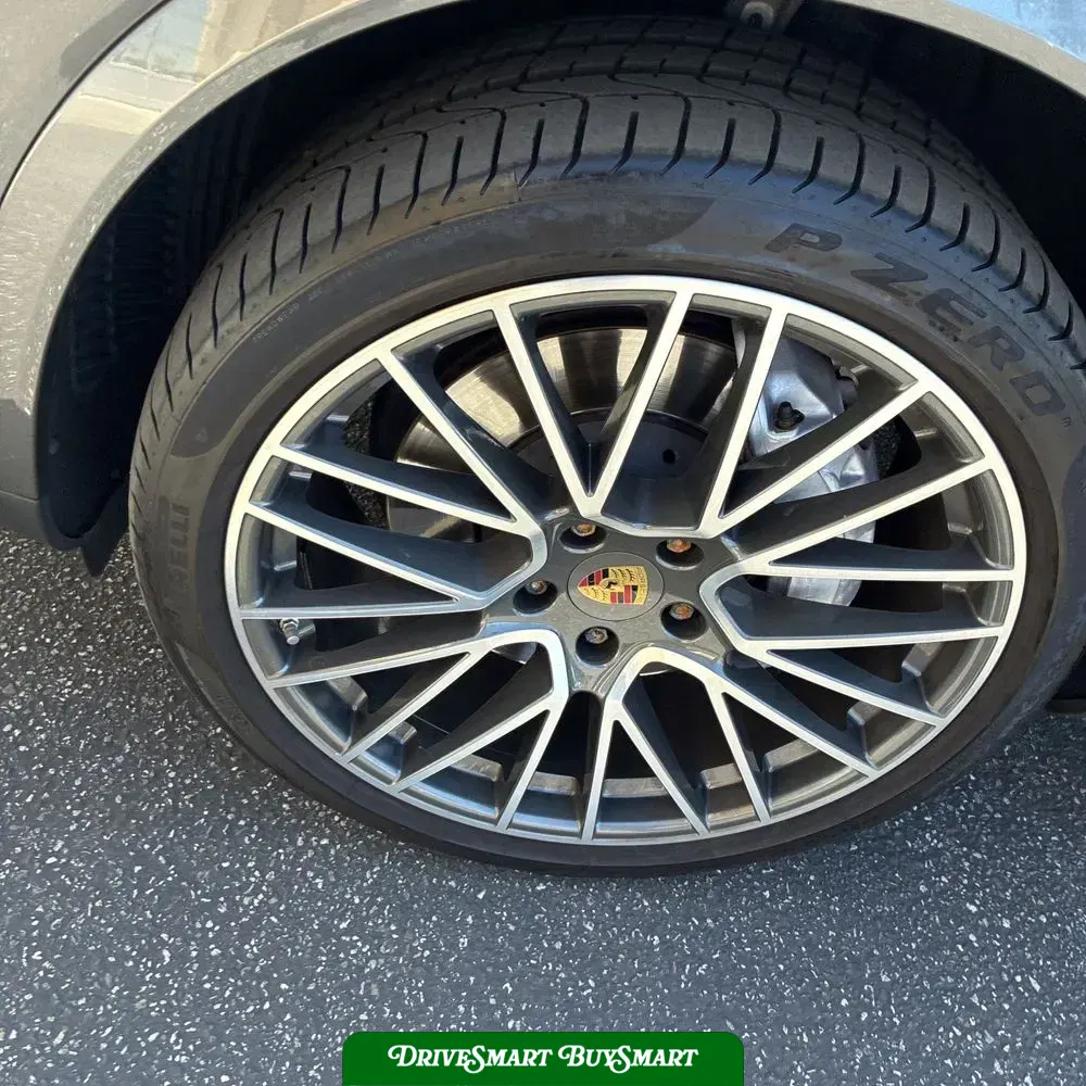 2022 Porsche Cayenne Base