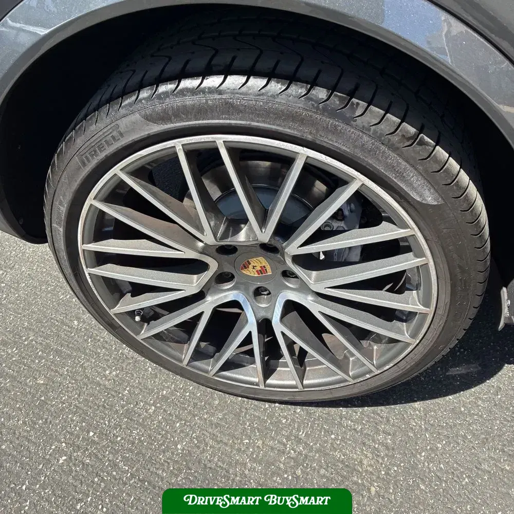 2022 Porsche Cayenne Base