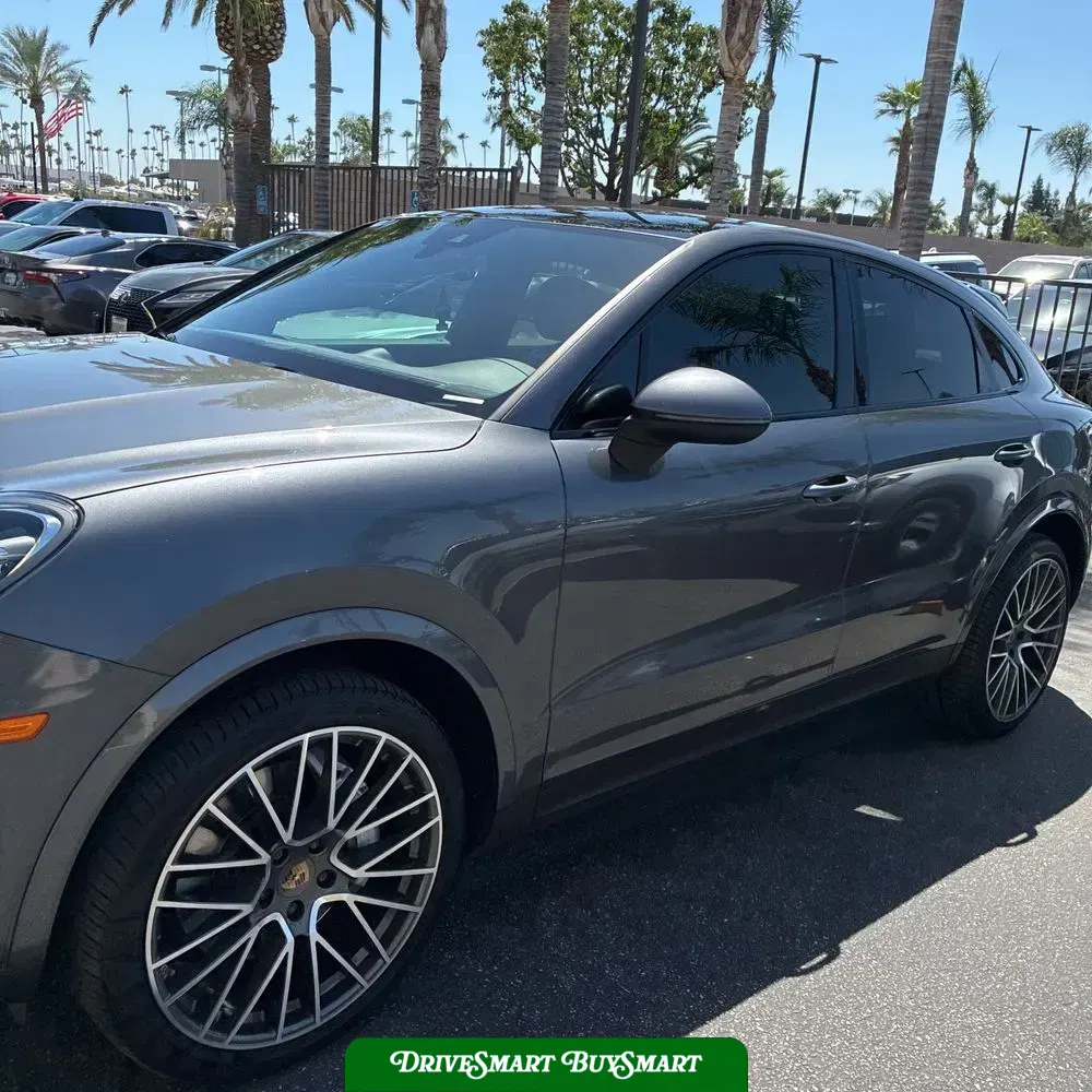 2022 Porsche Cayenne Base