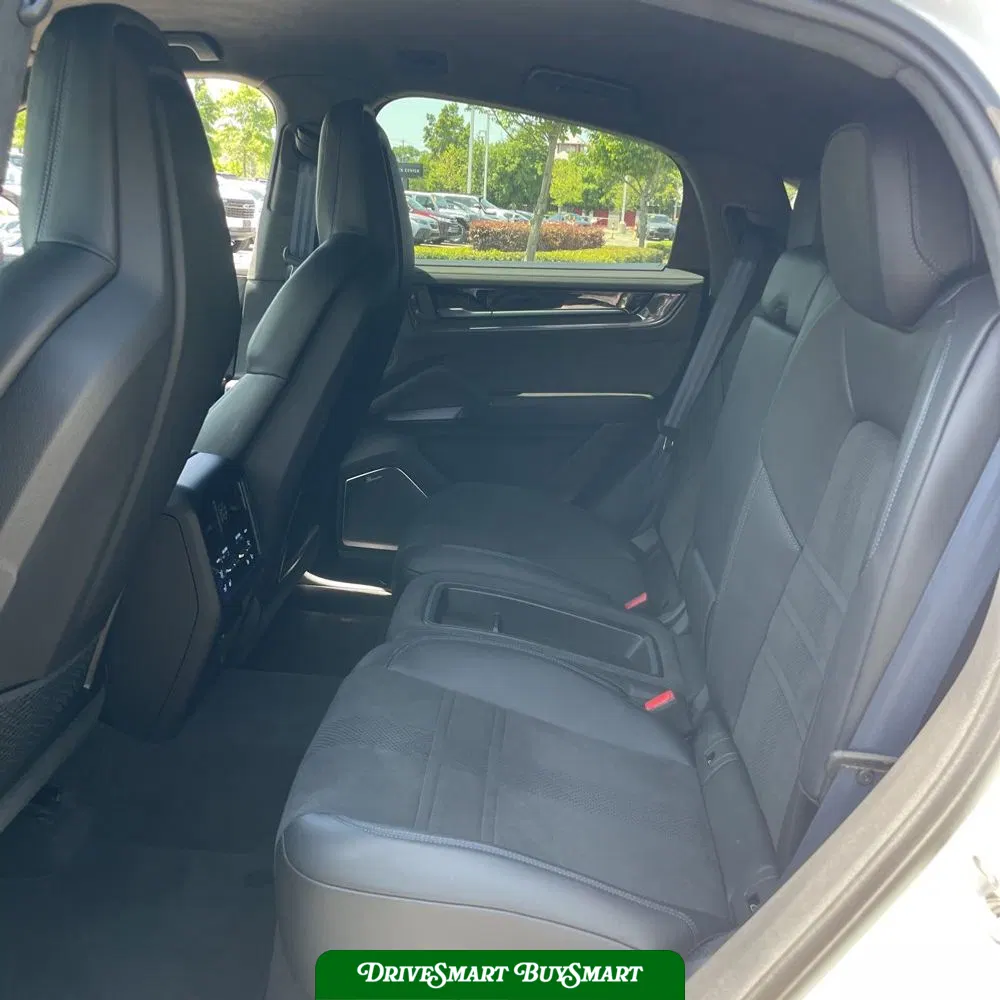 2025 Porsche Cayenne Turbo GT