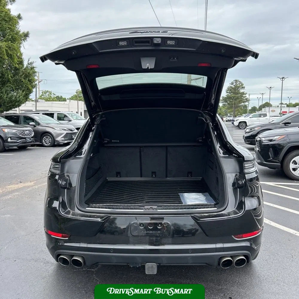 2024 Porsche Cayenne S Coupe