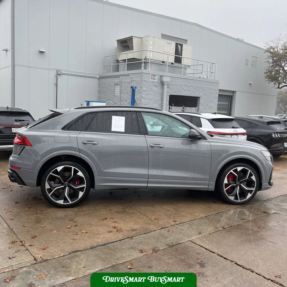 2024 Audi RS Q8 Base