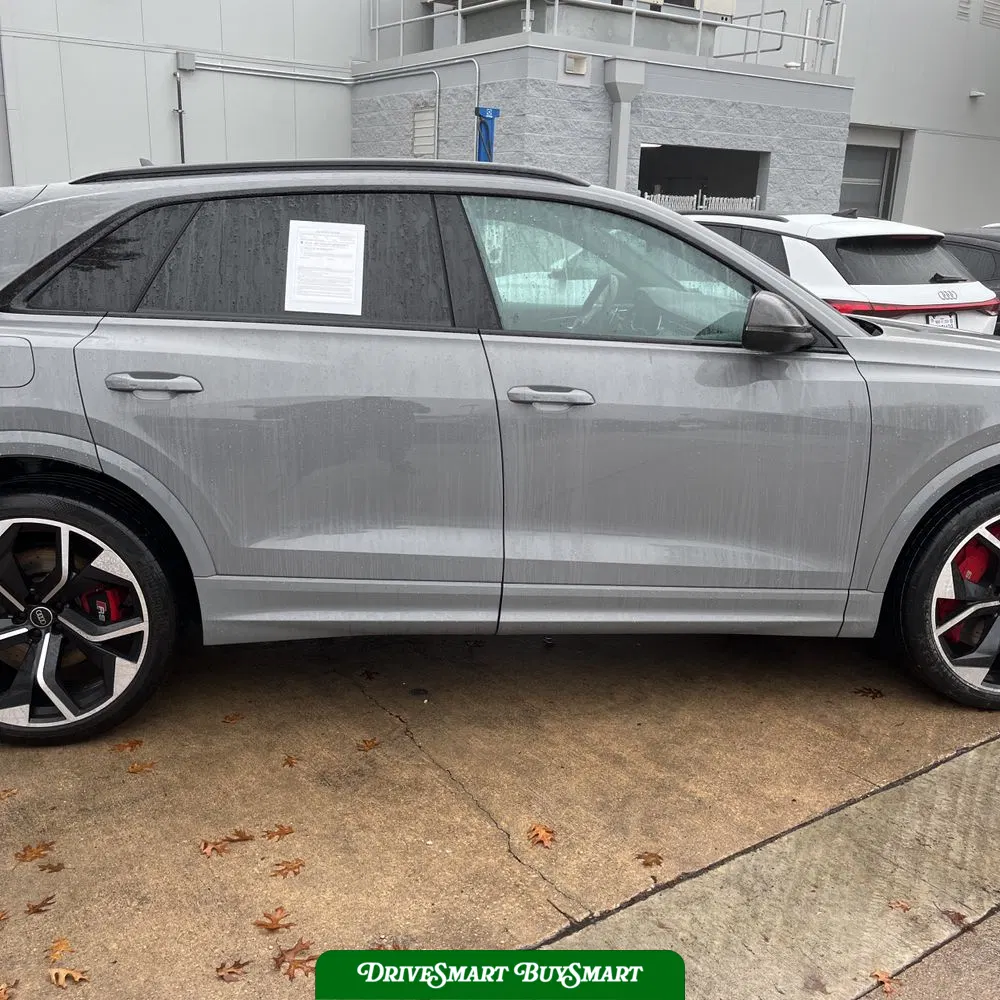2024 Audi RS Q8 Base