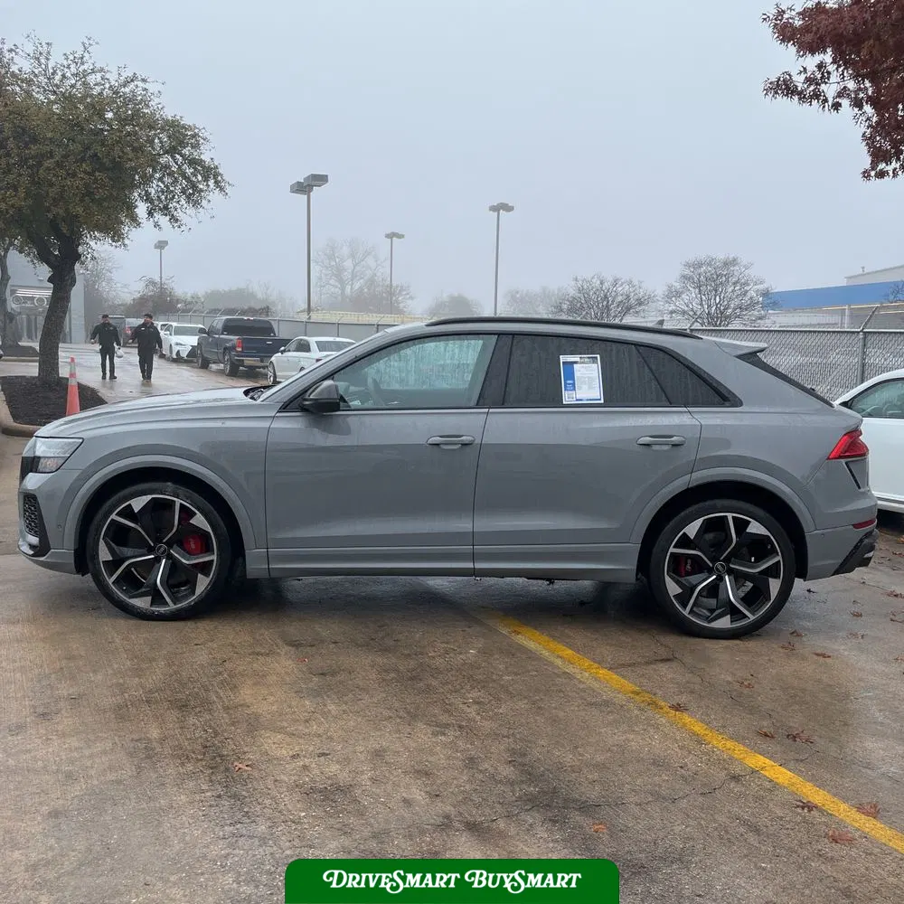 2024 Audi RS Q8 Base