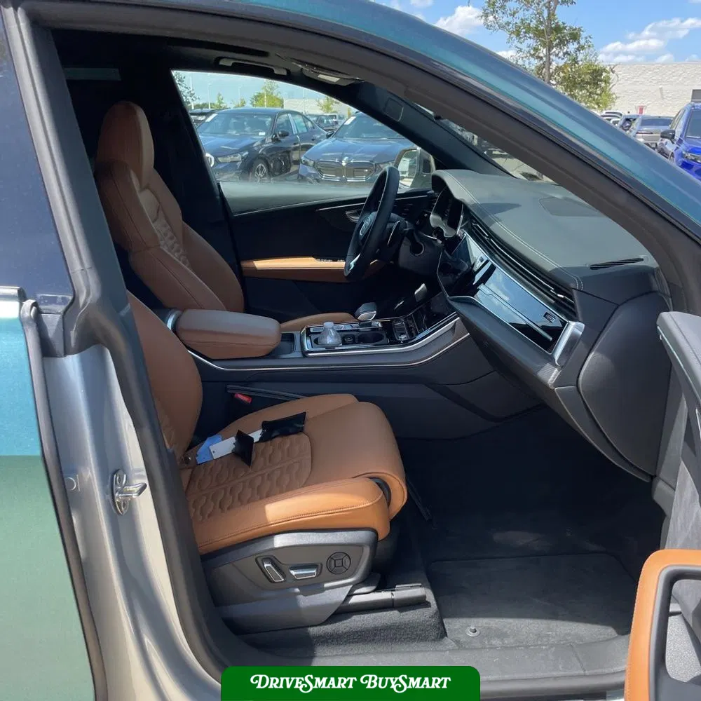 2023 Audi RS Q8