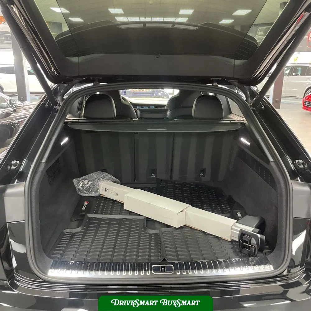 2024 Audi RS Q8 Base