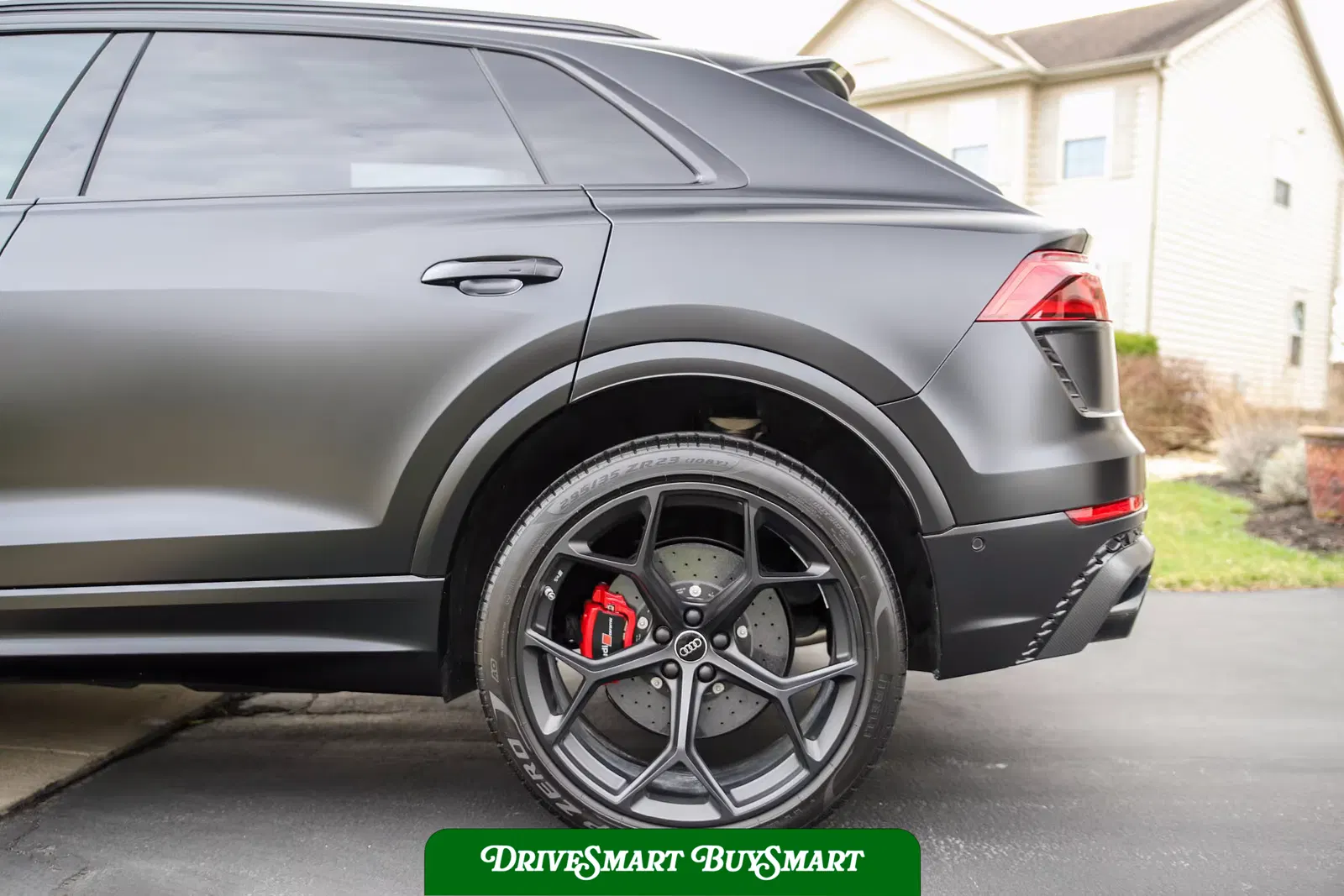 2025 Audi RS Q8 Performance