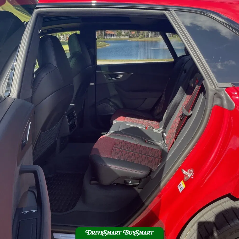 2025 Audi RS Q8 Performance