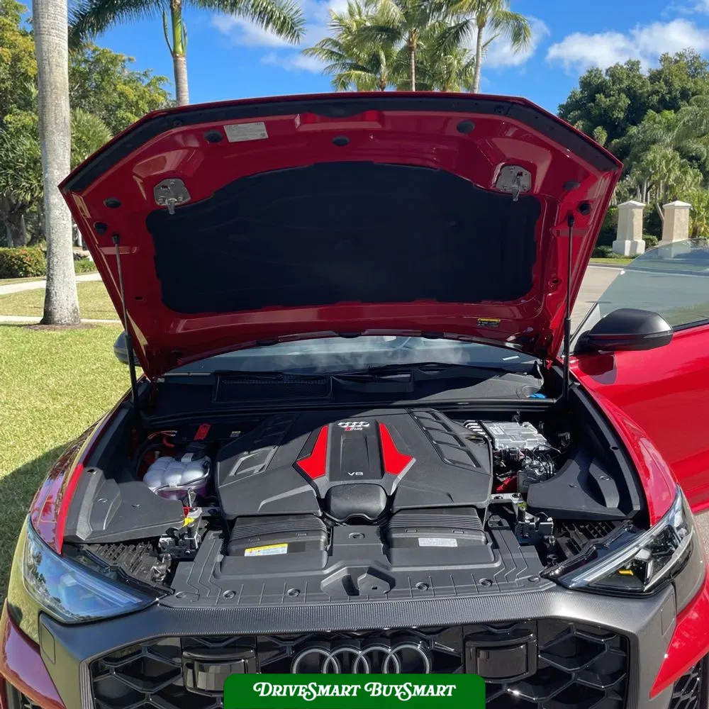 2025 Audi RS Q8 Performance