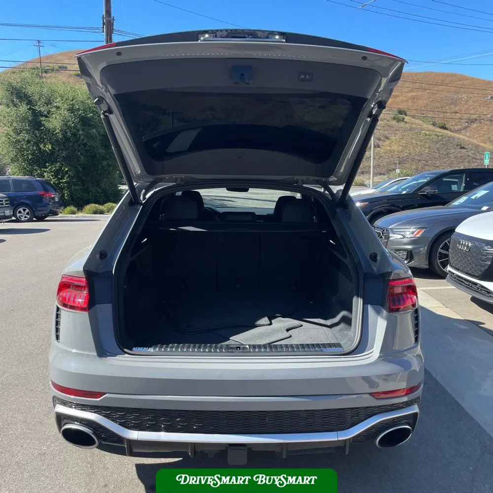 2023 Audi RS Q8