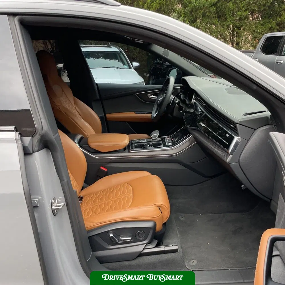 2024 Audi RS Q8 Base