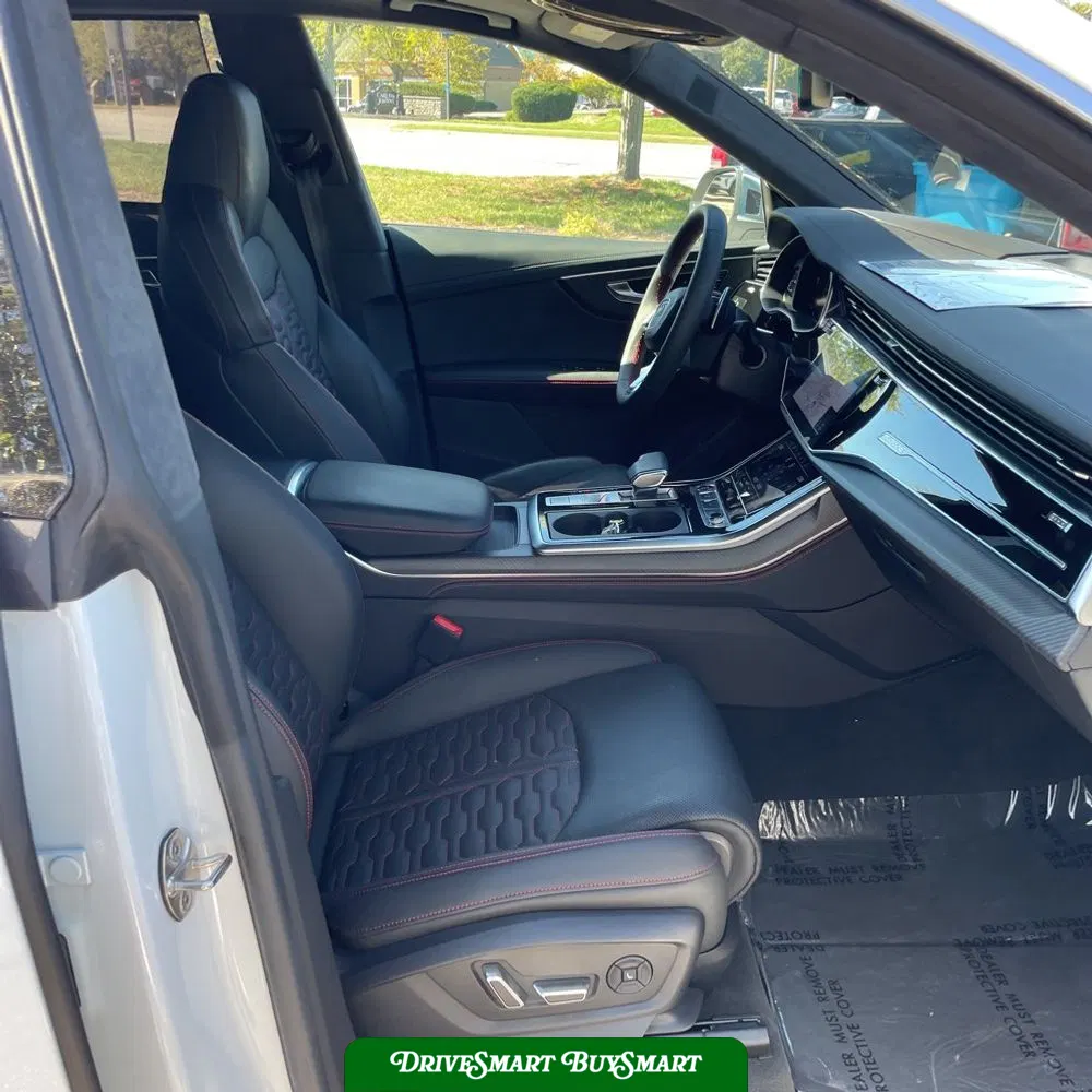 2024 Audi RS Q8 Base