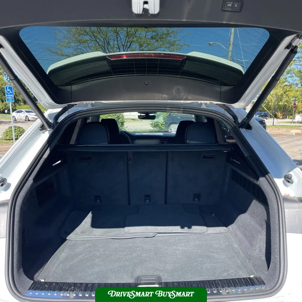 2024 Audi RS Q8 Base