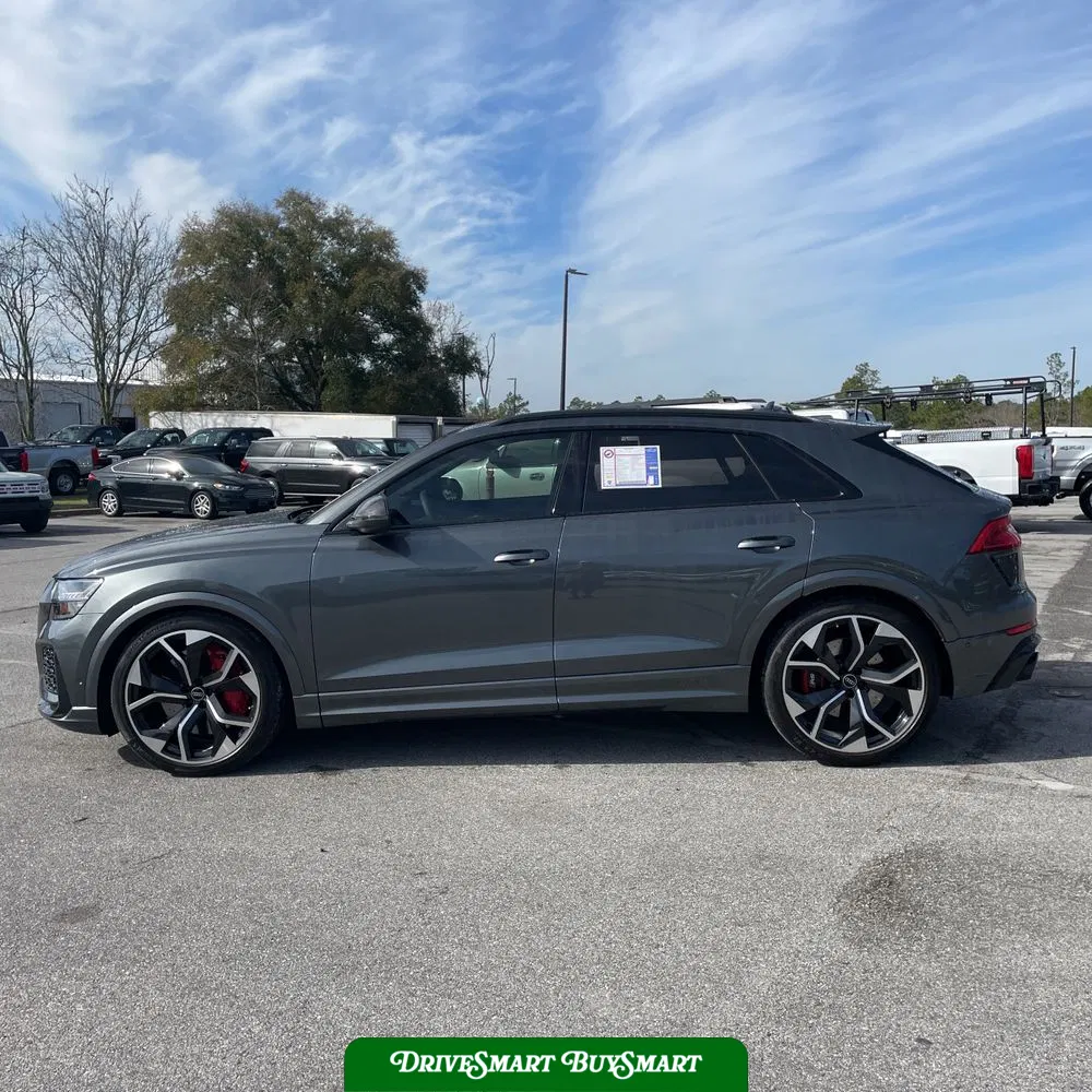 2023 Audi RS Q8