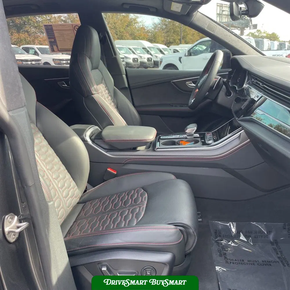2023 Audi RS Q8