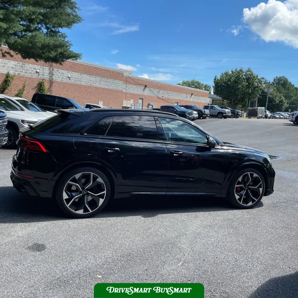 2023 Audi RS Q8