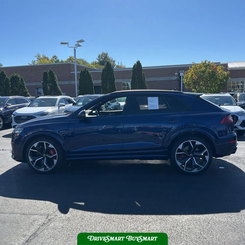 2023 Audi RS Q8