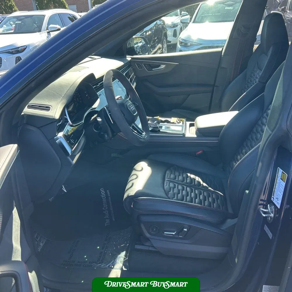 2023 Audi RS Q8