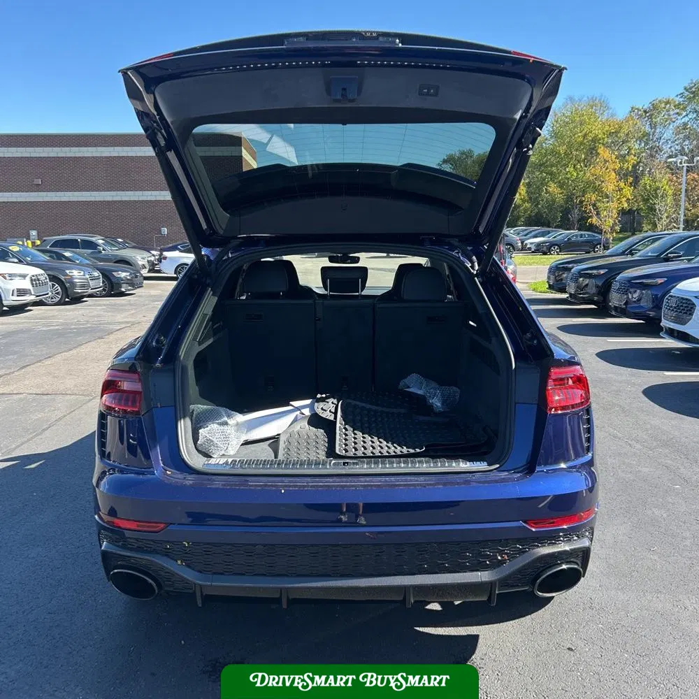 2023 Audi RS Q8
