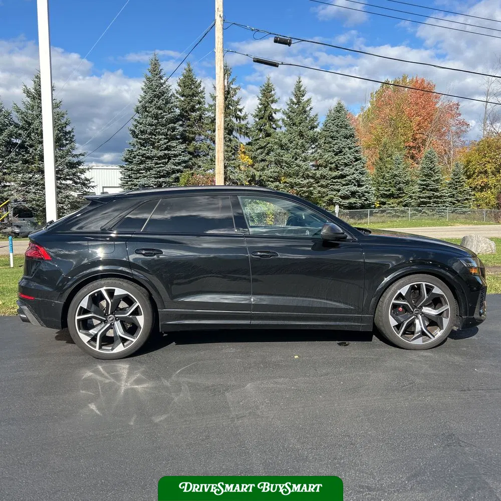 2024 Audi RS Q8 Base