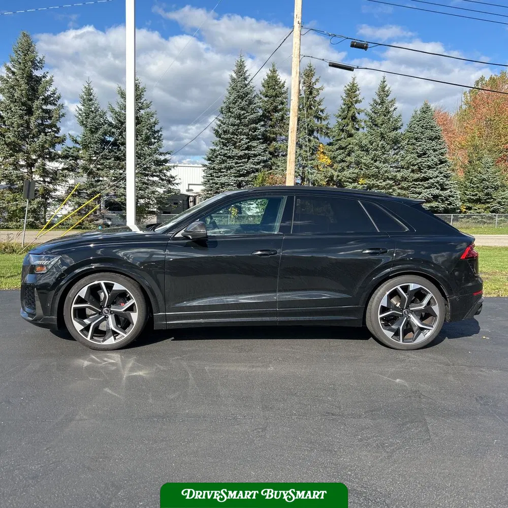 2024 Audi RS Q8 Base