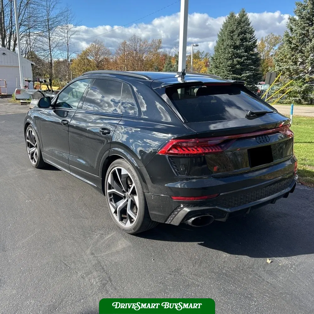 2024 Audi RS Q8 Base