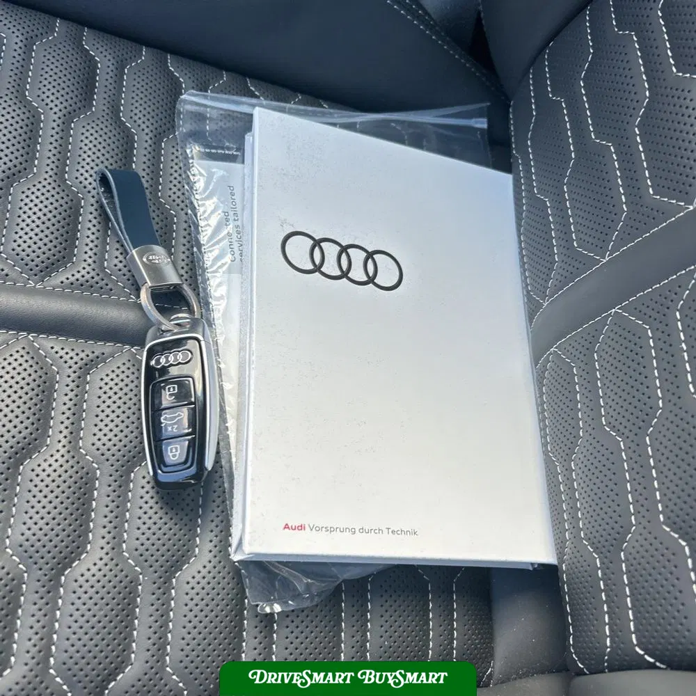 2024 Audi RS Q8 Base