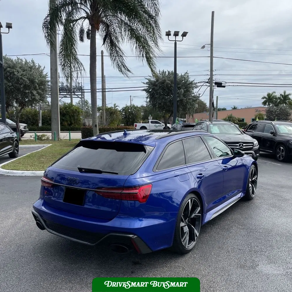 2023 Audi RS 6 Base