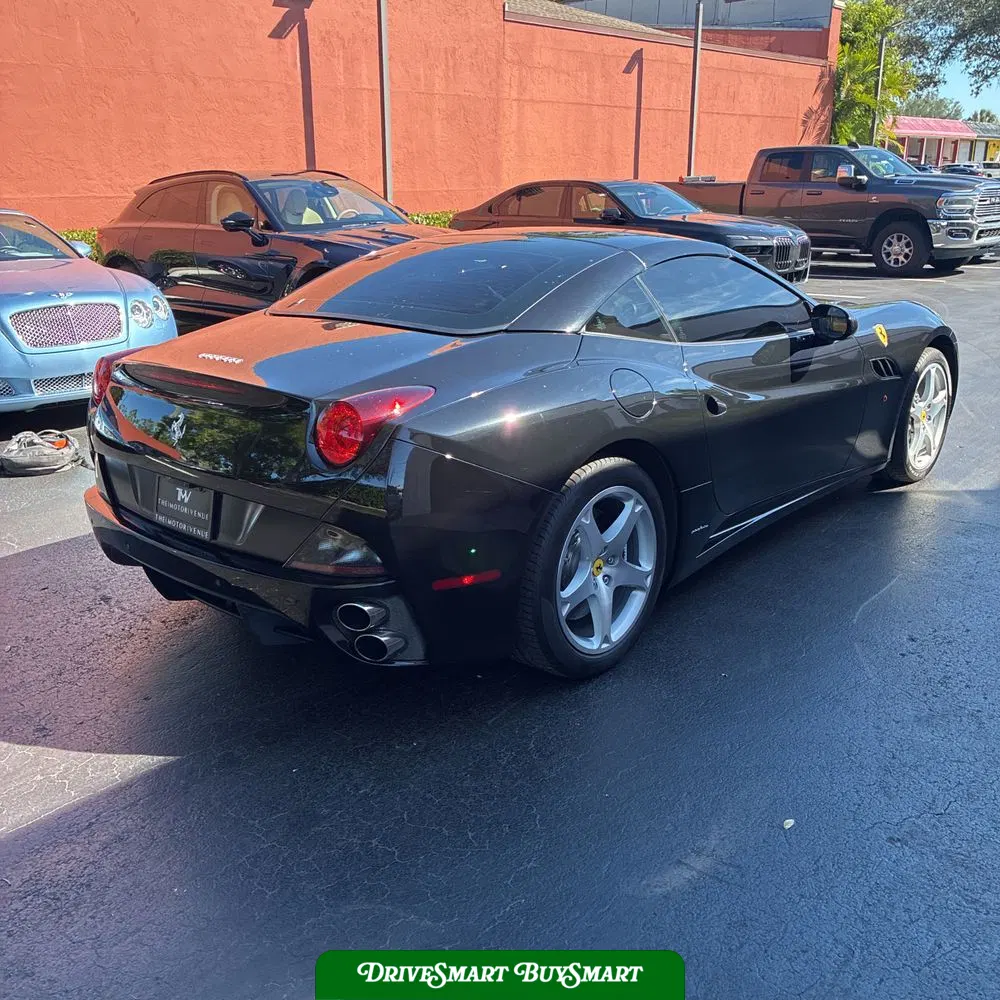 2010 Ferrari California Base