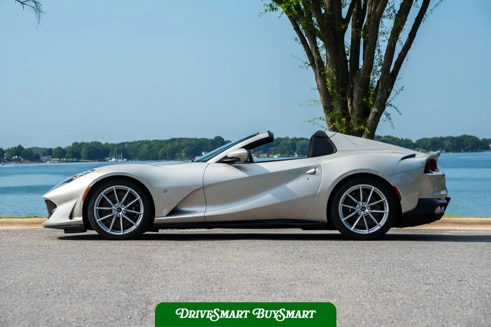 2021 Ferrari 812 GTS