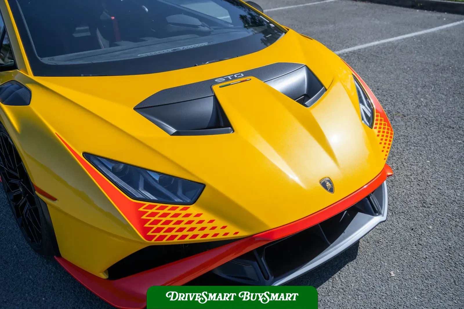 2023 Lamborghini Huracan STO