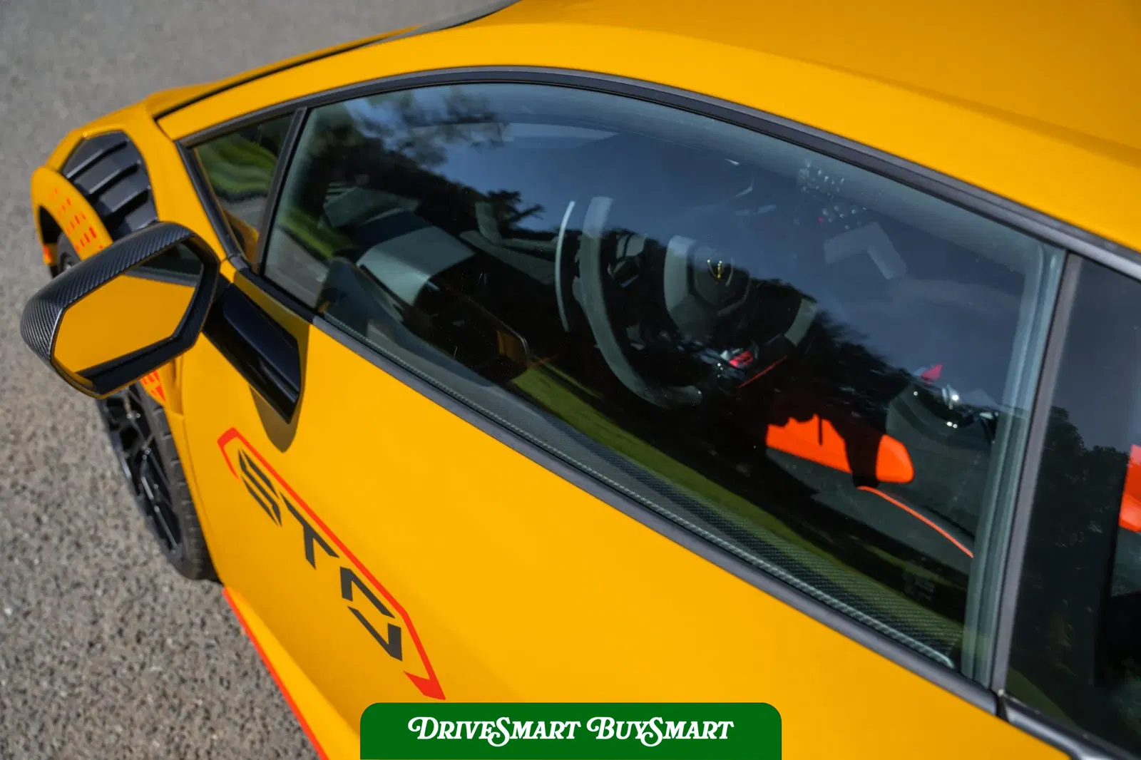 2023 Lamborghini Huracan STO