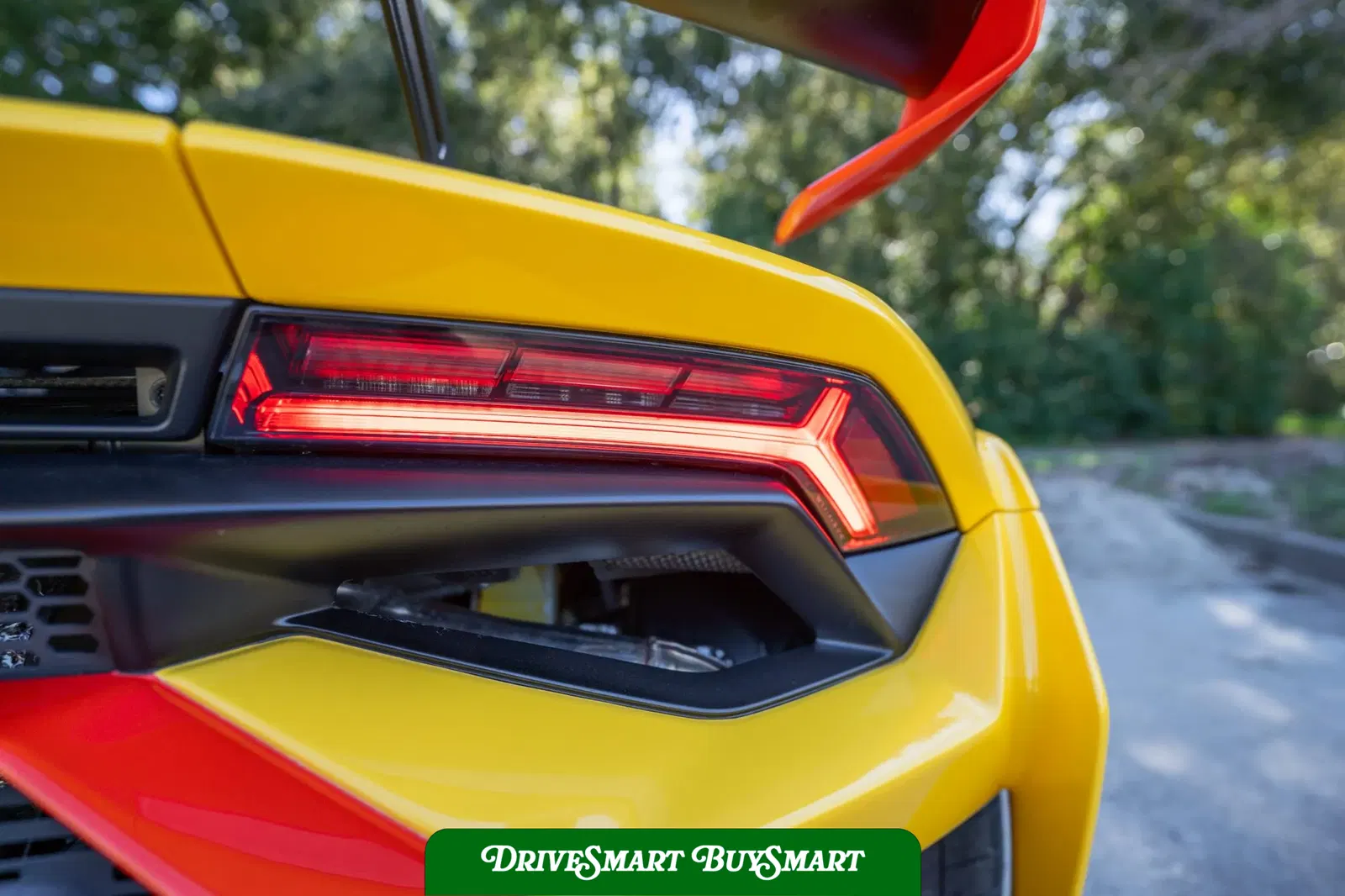 2023 Lamborghini Huracan STO