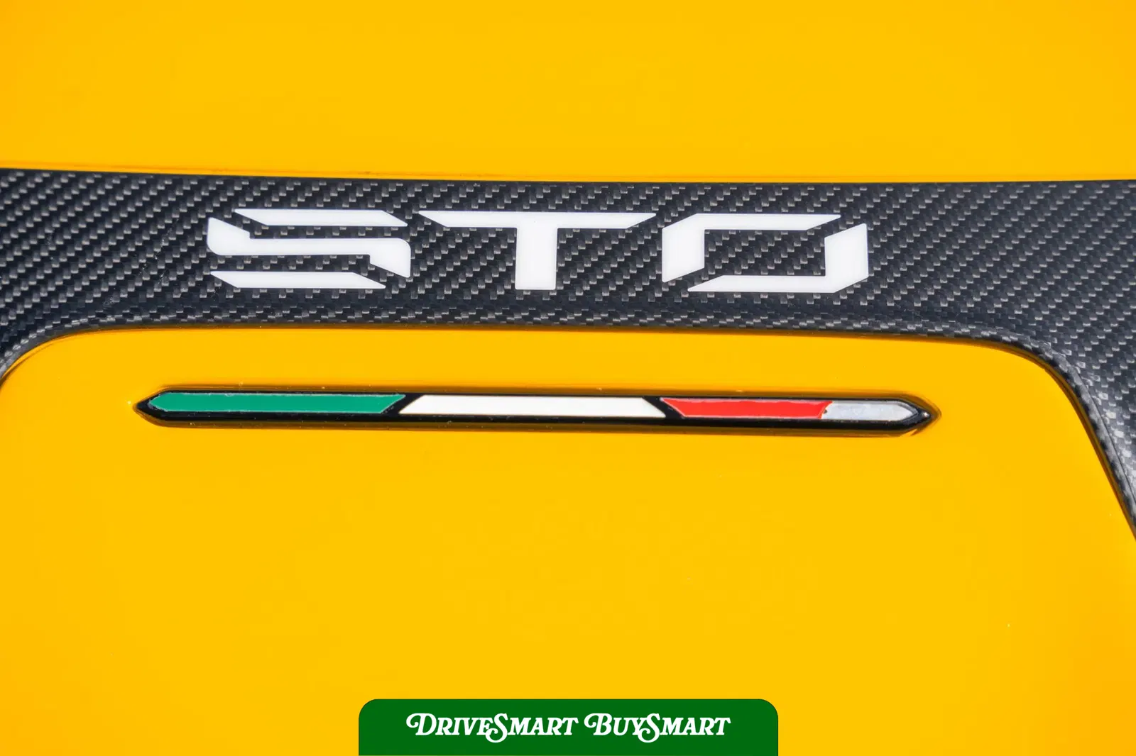 2023 Lamborghini Huracan STO
