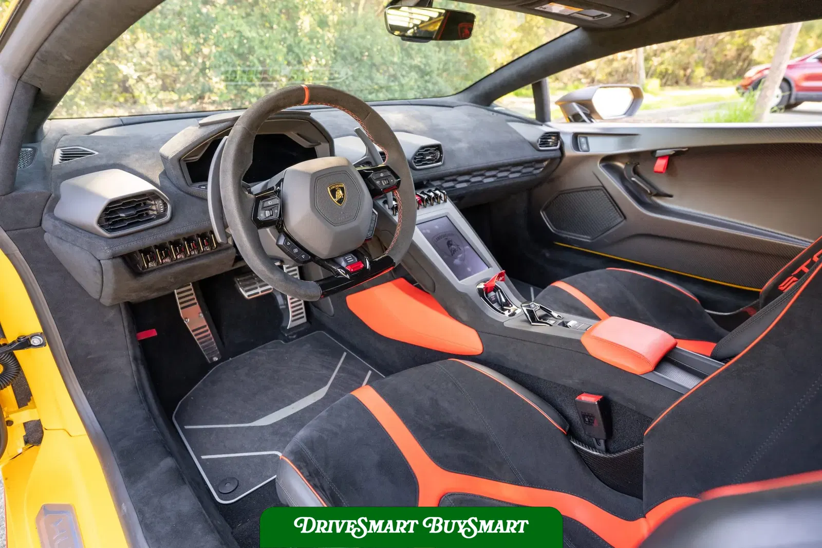 2023 Lamborghini Huracan STO