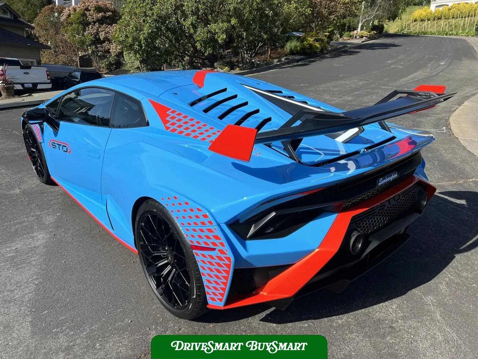 2023 Lamborghini Huracan STO