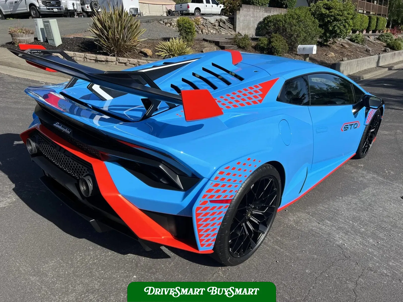 2023 Lamborghini Huracan STO