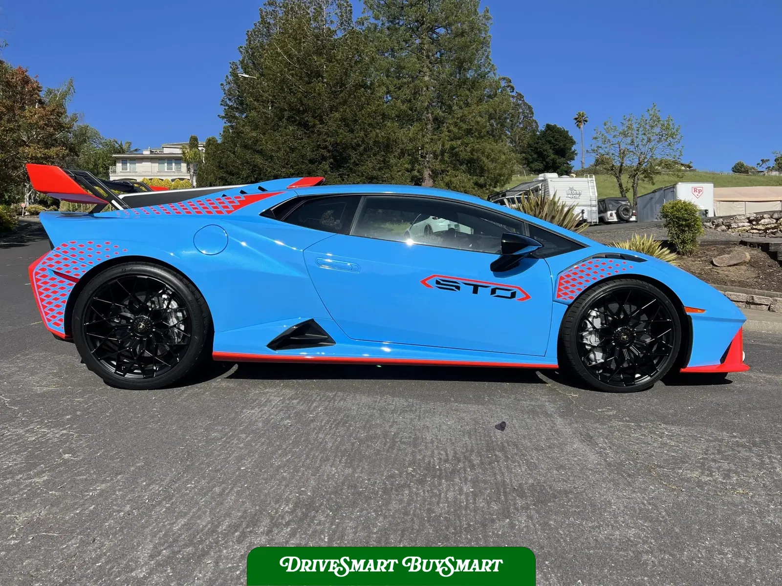 2023 Lamborghini Huracan STO