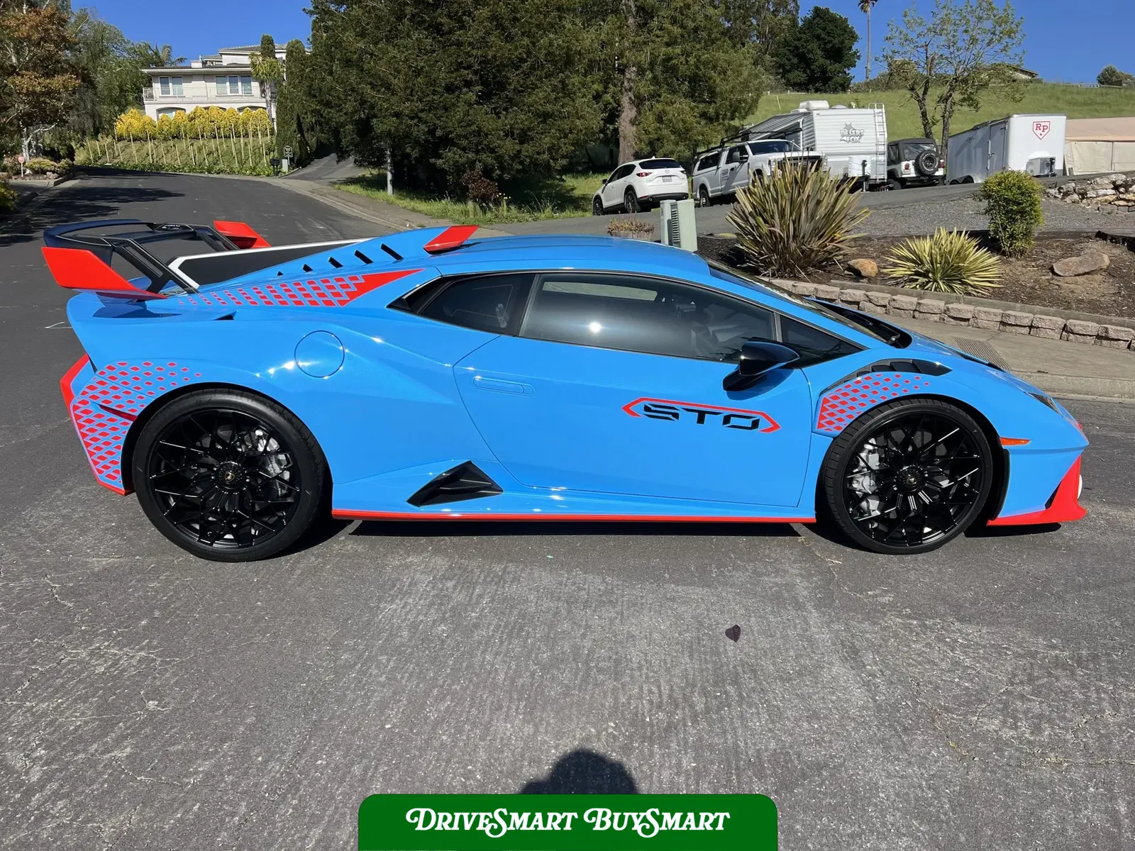 2023 Lamborghini Huracan STO