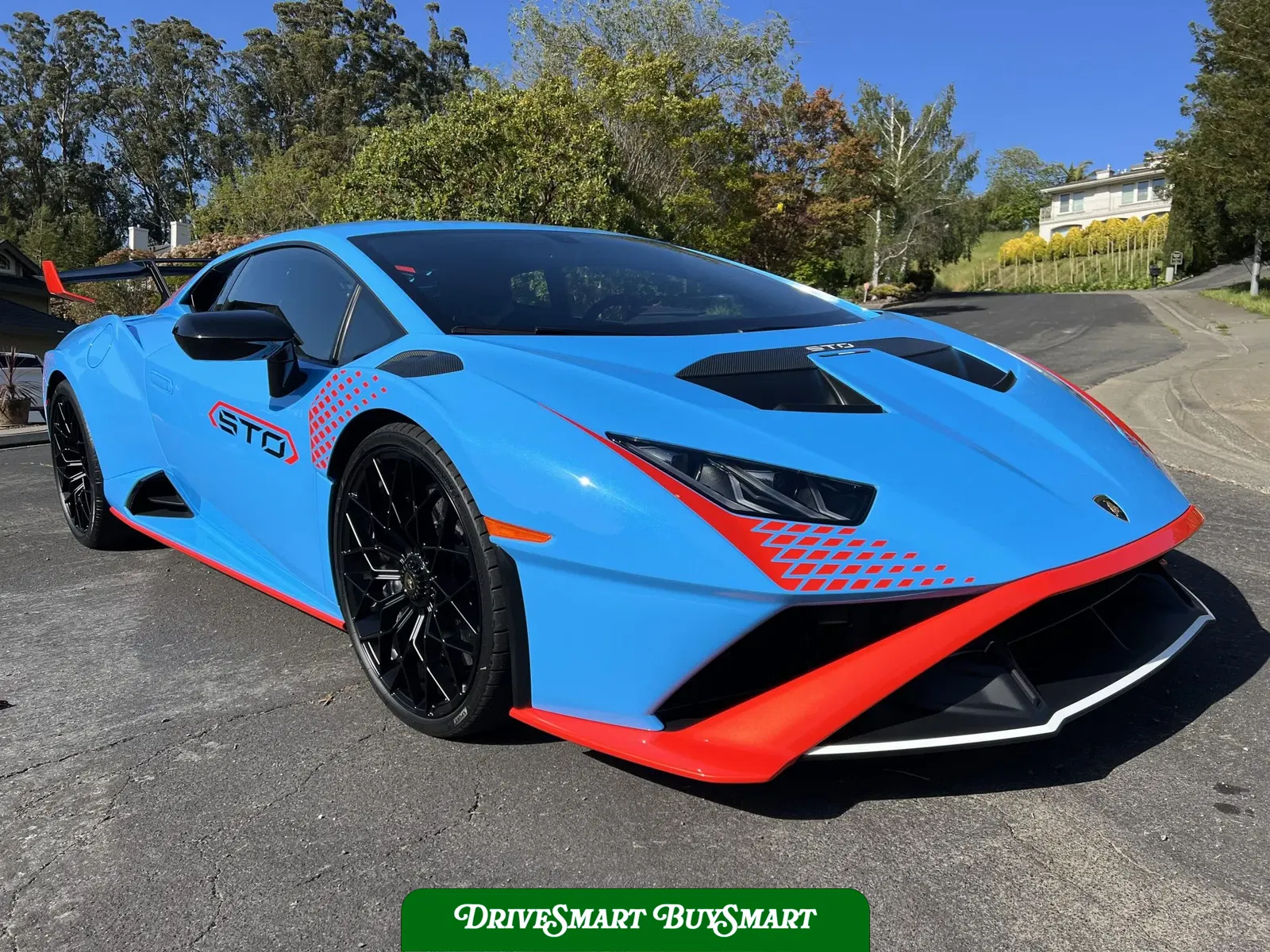 2023 Lamborghini Huracan STO