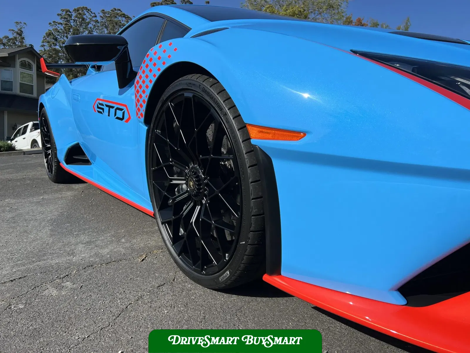2023 Lamborghini Huracan STO